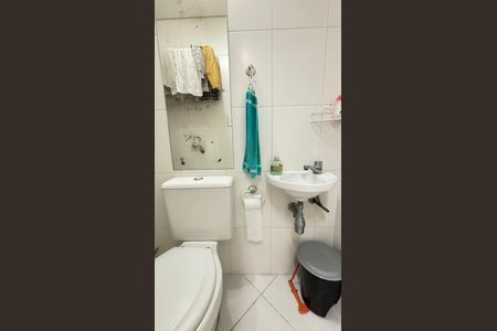 Apartamento à venda com 230m², 4 quartos e 5 vagas Apartamento à venda com 230m², 4 quartos e 5 vagasÁrea de Serviço - Banheiro