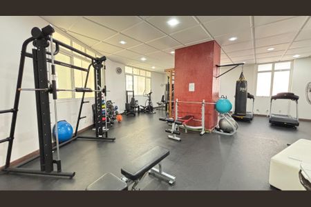 Apartamento à venda com 230m², 4 quartos e 5 vagas Apartamento à venda com 230m², 4 quartos e 5 vagasAcademia