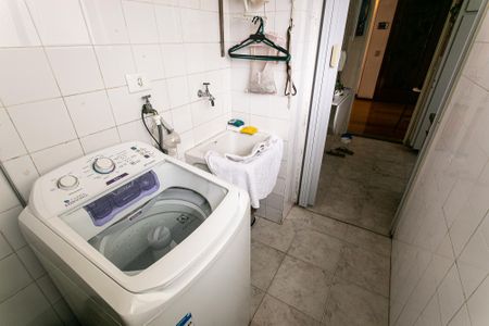 Apartamento à venda com 70m², 3 quartos e 1 vagaÁrea de Serviço