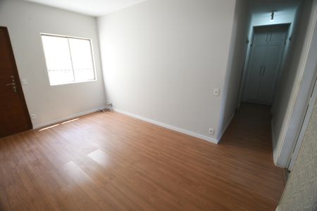 Sala de apartamento à venda com 3 quartos, 80m² em Vila Iza, Campinas