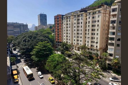Apartamento à venda com 85m², 2 quartos e 1 vaga