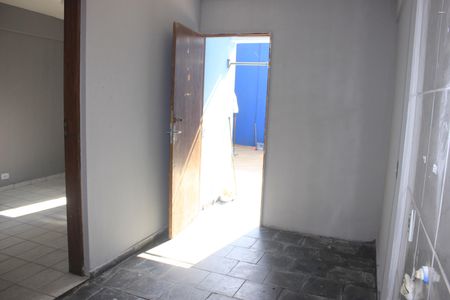 Casa à venda com 230m², 4 quartos e 6 vagasCozinha do Quarto de empregada