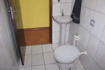 Casa à venda com 230m², 4 quartos e 6 vagasLavabo