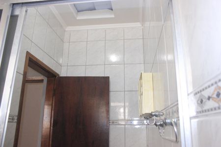 Casa à venda com 230m², 4 quartos e 6 vagasBanheiro da 2ª Suíte