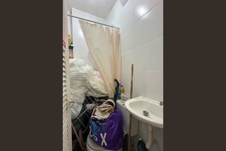 Apartamento à venda com 101m², 3 quartos e sem vaga Apartamento à venda com 101m², 3 quartos e sem vagaBanheiro de serviço
