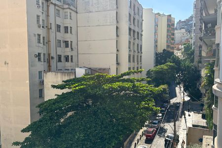 Apartamento à venda com 101m², 3 quartos e sem vaga Apartamento à venda com 101m², 3 quartos e sem vagaSala - vista