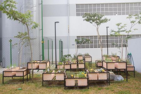 Apartamento à venda com 43m², 2 quartos e sem vagaHorta