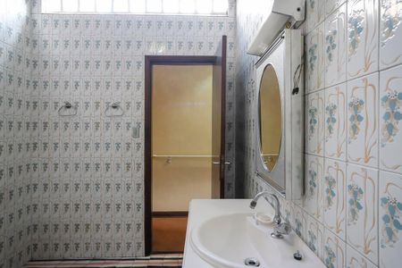 Casa à venda com 200m², 3 quartos e 4 vagasBanheiro