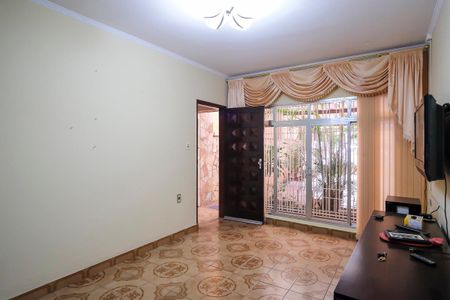 Casa à venda com 200m², 3 quartos e 4 vagasSala