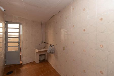 Casa à venda com 170m², 2 quartos e 2 vagas Casa à venda com 170m², 2 quartos e 2 vagasCozinha