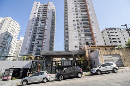 Apartamento à venda com 54m², 2 quartos e 1 vaga Apartamento à venda com 54m², 2 quartos e 1 vagaFachada e portaria