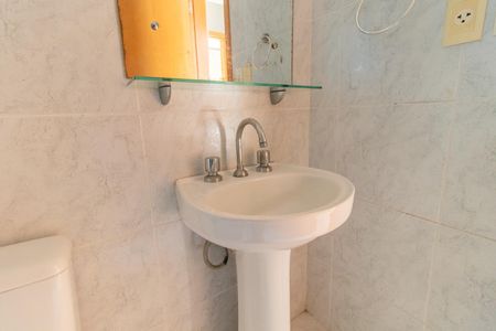 Apartamento à venda com 73m², 3 quartos e 1 vaga Apartamento à venda com 73m², 3 quartos e 1 vagaBanheiro Social