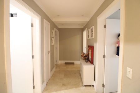 Apartamento para alugar com 280m², 4 quartos e 4 vagasCorredor