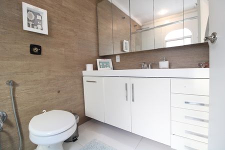 Apartamento para alugar com 280m², 4 quartos e 4 vagasBanheiro