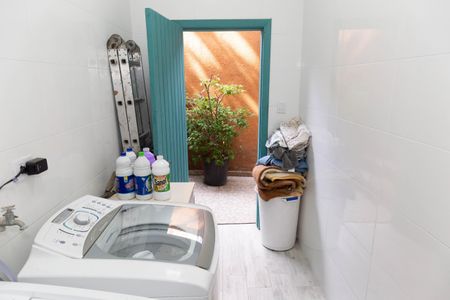 Casa à venda com 367m², 3 quartos e 5 vagas Casa à venda com 367m², 3 quartos e 5 vagasÁrea de Serviço