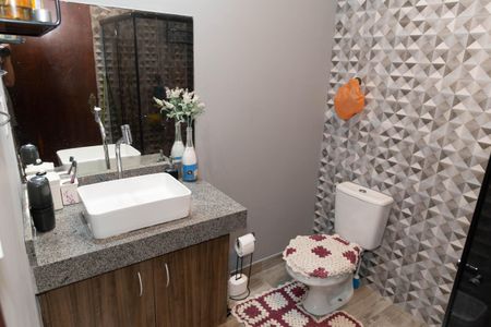 Casa à venda com 367m², 3 quartos e 5 vagas Casa à venda com 367m², 3 quartos e 5 vagasBanheiro Social