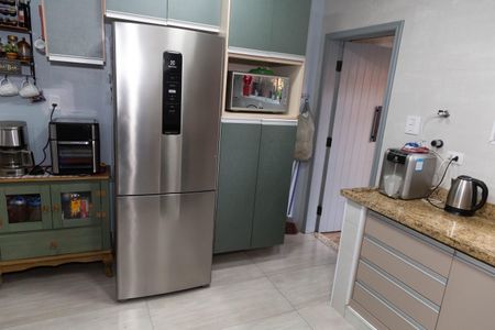 Casa à venda com 367m², 3 quartos e 5 vagas Casa à venda com 367m², 3 quartos e 5 vagasCozinha