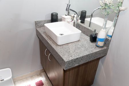 Casa à venda com 367m², 3 quartos e 5 vagas Casa à venda com 367m², 3 quartos e 5 vagasBanheiro Social