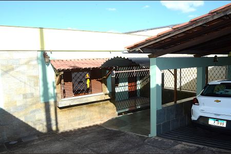 Casa à venda com 580m², 2 quartos e 4 vagasGaragem