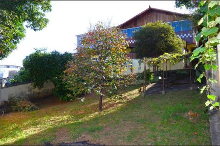 Casa à venda com 580m², 2 quartos e 4 vagasQuintal