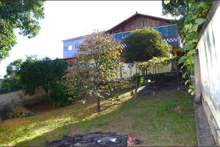 Casa à venda com 580m², 2 quartos e 4 vagasQuintal