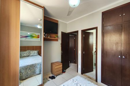 Casa à venda com 160m², 3 quartos e 6 vagas Casa à venda com 160m², 3 quartos e 6 vagasQuarto Suíte