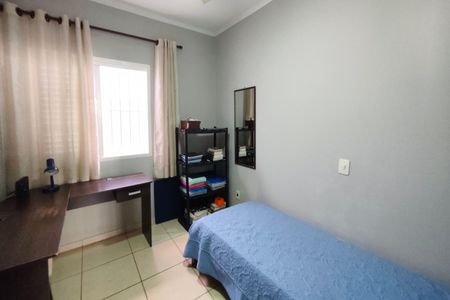 Casa à venda com 160m², 3 quartos e 6 vagas Casa à venda com 160m², 3 quartos e 6 vagasQuarto 3
