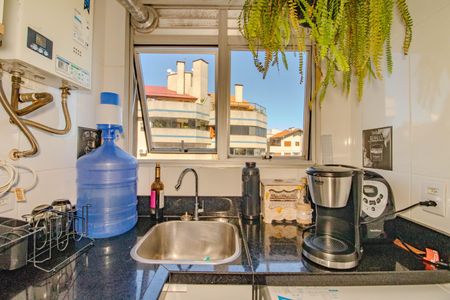 Apartamento à venda com 76m², 3 quartos e 1 vagaCozinha e Área de Serviço