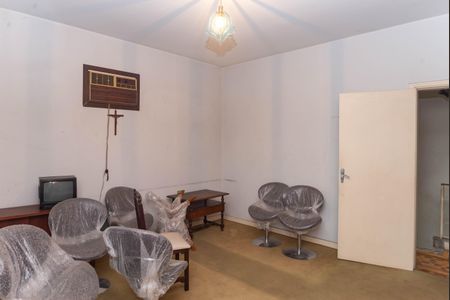 Casa à venda com 564m², 4 quartos e 16 vagas Casa à venda com 564m², 4 quartos e 16 vagasQuarto 1