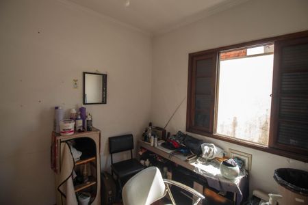 Casa à venda com 300m², 4 quartos e 6 vagas Casa à venda com 300m², 4 quartos e 6 vagasQuarto 4