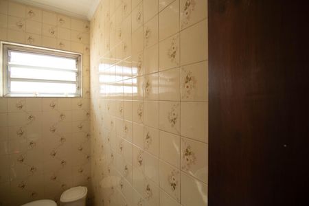 Casa à venda com 300m², 4 quartos e 6 vagas Casa à venda com 300m², 4 quartos e 6 vagasLavabo