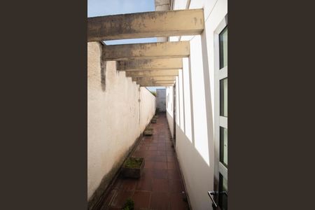 Casa à venda com 300m², 4 quartos e 6 vagas Casa à venda com 300m², 4 quartos e 6 vagasGaragem