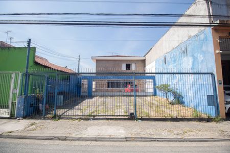 Casa à venda com 300m², 4 quartos e 6 vagas Casa à venda com 300m², 4 quartos e 6 vagasFachada