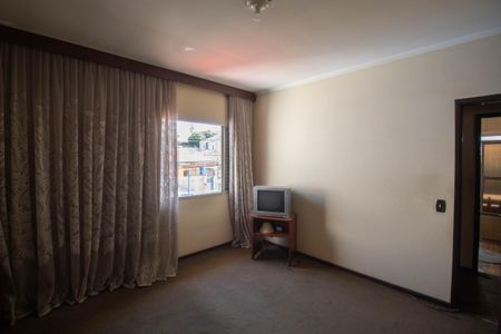 Casa à venda com 300m², 4 quartos e 6 vagas Casa à venda com 300m², 4 quartos e 6 vagasQuarto 1