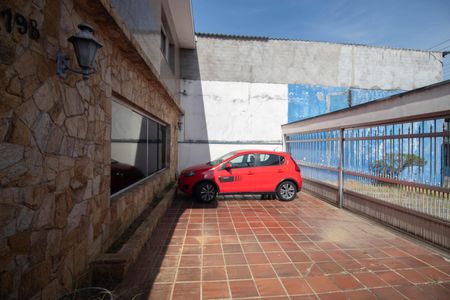 Casa à venda com 300m², 4 quartos e 6 vagas Casa à venda com 300m², 4 quartos e 6 vagasGaragem