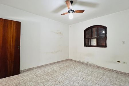 Casa à venda com 161m², 4 quartos e 2 vagasQuarto 1