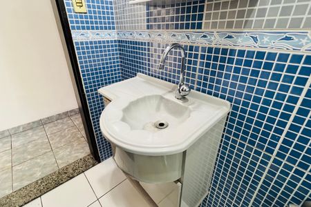 Casa à venda com 161m², 4 quartos e 2 vagasBanheiro 2