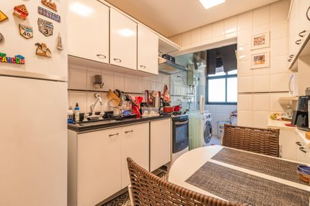 Apartamento à venda com 86m², 3 quartos e 2 vagas Apartamento à venda com 86m², 3 quartos e 2 vagasCozinha