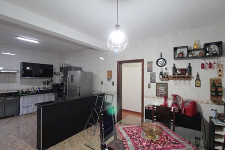 Casa para alugar com 250m², 5 quartos e 4 vagasCozinha