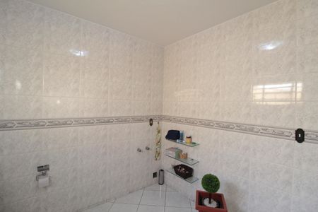 Casa para alugar com 250m², 5 quartos e 4 vagasBanheiro Social