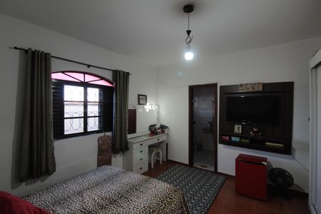 Casa para alugar com 250m², 5 quartos e 4 vagasSuite