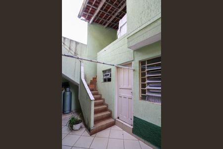 Casa à venda com 346m², 4 quartos e 3 vagas Casa à venda com 346m², 4 quartos e 3 vagasQuintal