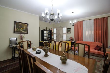 Casa à venda com 346m², 4 quartos e 3 vagas Casa à venda com 346m², 4 quartos e 3 vagasSala de Jantar