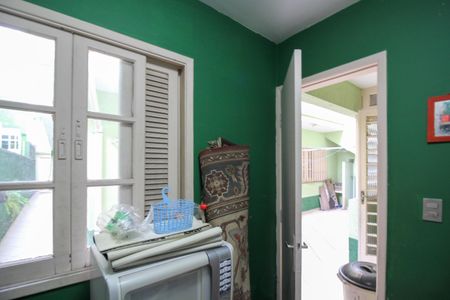 Casa à venda com 346m², 4 quartos e 3 vagas Casa à venda com 346m², 4 quartos e 3 vagasQuarto de Serviço