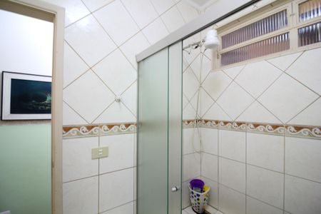 Casa à venda com 346m², 4 quartos e 3 vagas Casa à venda com 346m², 4 quartos e 3 vagasBanheiro Social