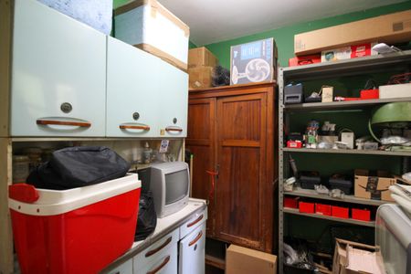 Casa à venda com 346m², 4 quartos e 3 vagas Casa à venda com 346m², 4 quartos e 3 vagasQuarto de Serviço