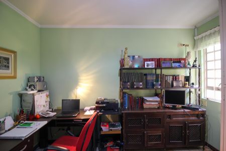 Casa à venda com 346m², 4 quartos e 3 vagas Casa à venda com 346m², 4 quartos e 3 vagasQuarto 1