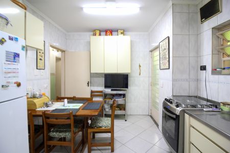 Casa à venda com 346m², 4 quartos e 3 vagas Casa à venda com 346m², 4 quartos e 3 vagasCozinha