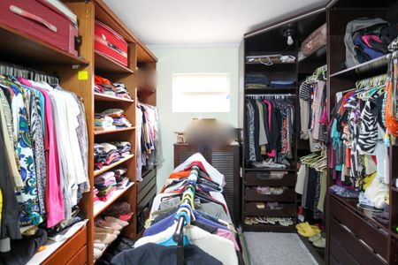 Casa à venda com 346m², 4 quartos e 3 vagas Casa à venda com 346m², 4 quartos e 3 vagasCloset Suíte 1