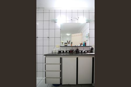 Casa à venda com 346m², 4 quartos e 3 vagas Casa à venda com 346m², 4 quartos e 3 vagasBanheiro Suíte 1